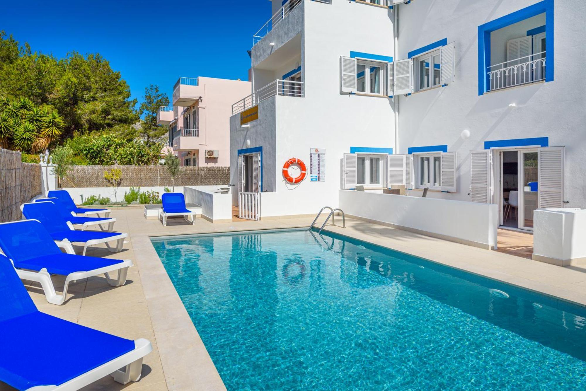 Apartamentos Falco Port de Pollenca Exterior photo